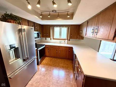 Kitchen - 621 Elm Dr, Plainfield, IN 46168 photo 1 of 3