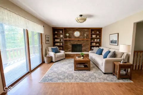 Living - 621 Elm Dr, Plainfield, IN 46168 photo 2 of 9