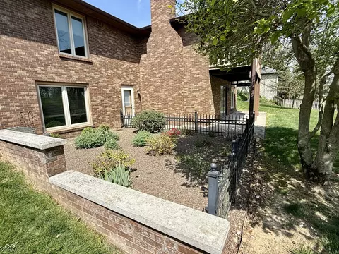 Exterior - 621 Elm Dr, Plainfield, IN 46168 photo 6 of 12