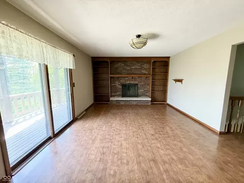 Living - 621 Elm Dr, Plainfield, IN 46168 photo 1 of 9