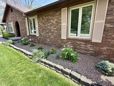 Exterior - 621 Elm Dr, Plainfield, IN 46168 photo 5 of 12