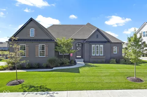 18271 Lake Winds Dr, Westfield, IN 46074