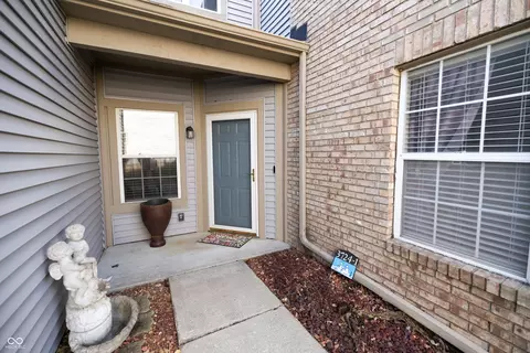 3724 Magenta Ln #1, Indianapolis, IN 46214