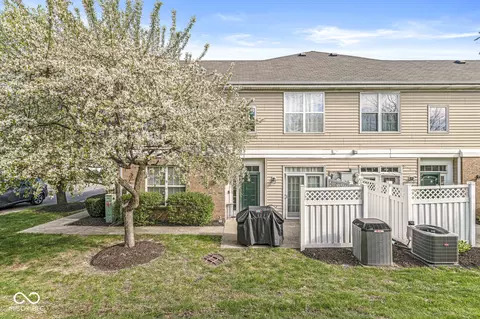 2363 Colfax Ln, Indianapolis, IN 46260