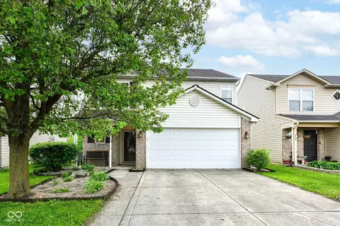 532 Bridgestone Dr, Indianapolis, IN 46231