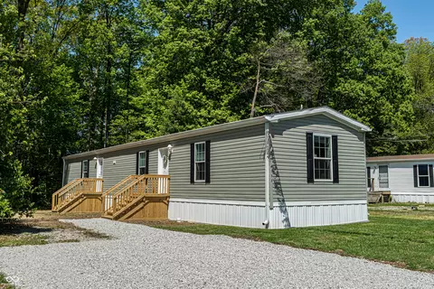 155 Lazy River Rd, Cloverdale, IN 46120