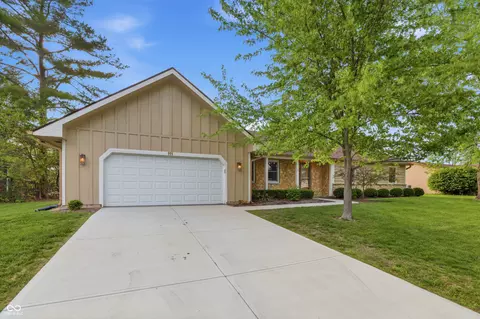 111 Glenwood Ln, Fishers, IN 46038