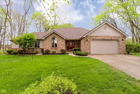 1076 Chipmunk Ln, Pendleton, IN 46064