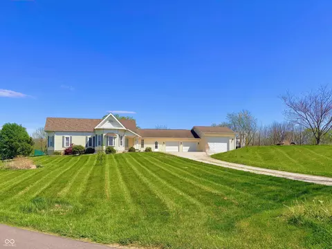 Exterior - 15241 E Jackson Rd, Hope, IN 47246 photo 2 of 11