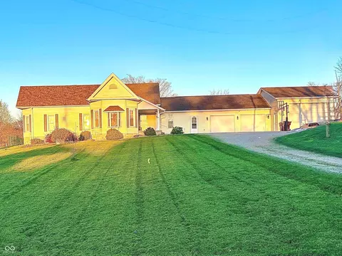 Exterior - 15241 E Jackson Rd, Hope, IN 47246 photo 6 of 11