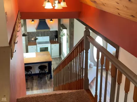 Entry Way - 15241 E Jackson Rd, Hope, IN 47246 photo 1 of 2