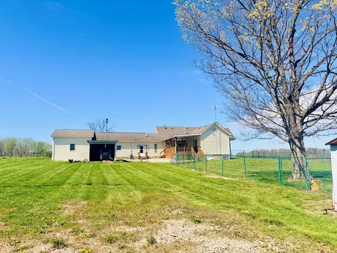 Exterior - 15241 E Jackson Rd, Hope, IN 47246 photo 7 of 11