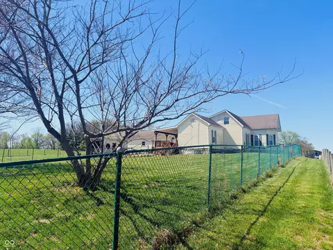 Exterior - 15241 E Jackson Rd, Hope, IN 47246 photo 9 of 11