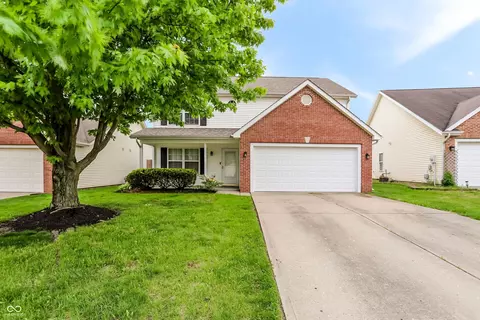 14904 Oak Rd, Carmel, IN 46033