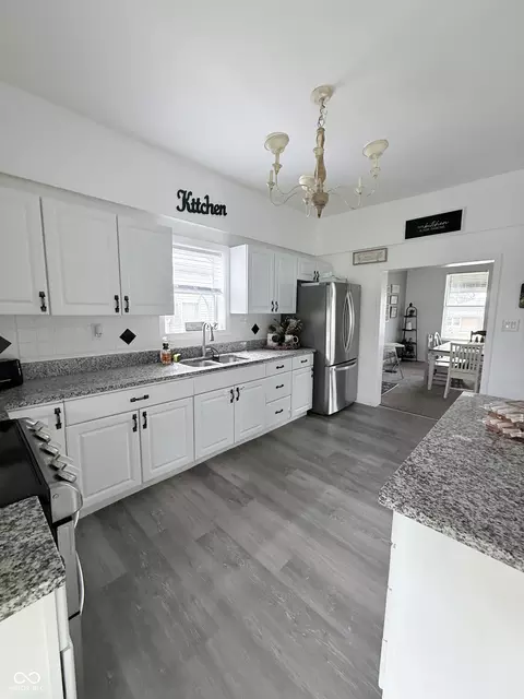 607 E South St, Arcadia, IN 46030 photo 7
