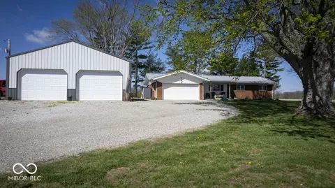 10018 N County Road 675 E, Roachdale, IN 46172