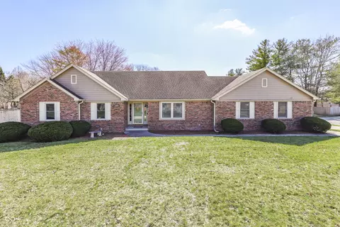 8341 Gallant Fox Dr, Indianapolis, IN 46217