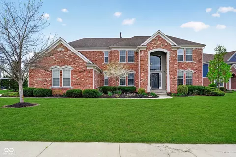 9375 Cobblestone Ct, Zionsville, IN 46077