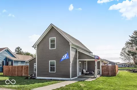 1028 N Walnut St, Lapel, IN 46051