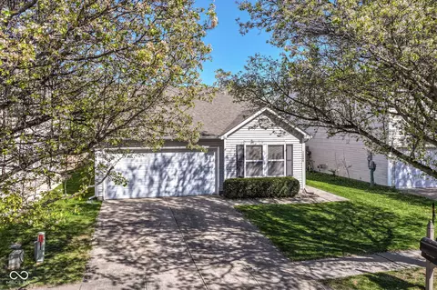16808 Aulton Dr, Noblesville, IN 46060