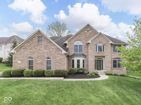 5517 Westbourne Ct, Greenwood, IN 46143