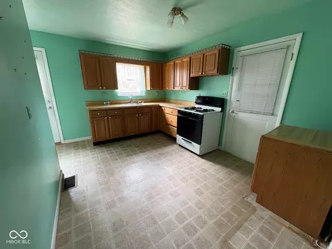 2305 W Beaumont Ln, Bloomington, IN 47404 photo 3