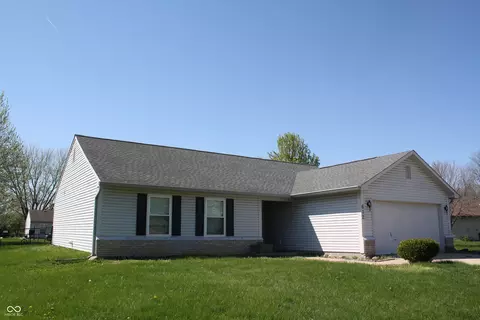 612 Woodfield Cir, Avon, IN 46123