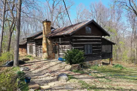 4562 State Road 135 N, Nashville, IN 47448
