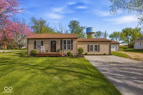 3340 Grace St, Greenwood, IN 46143