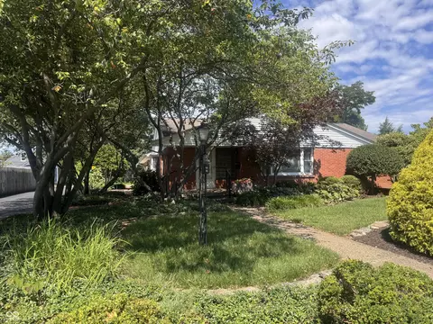 2510 Pearl St, Columbus, IN 47201
