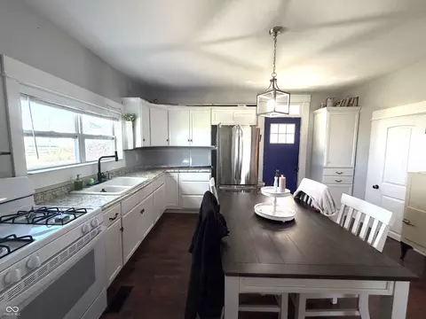 Kitchen - 861 E 800 S, Kingman, IN 47952 photo 1 of 4