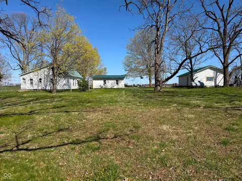 Exterior - 861 E 800 S, Kingman, IN 47952 photo 4 of 16