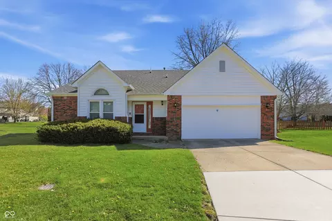 8953 Baywood Cir, Indianapolis, IN 46256