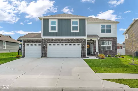 275 Lucky Hat Ln, Danville, IN 46122