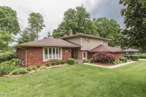1640 Ridge Hill Ln, Indianapolis, IN 46217