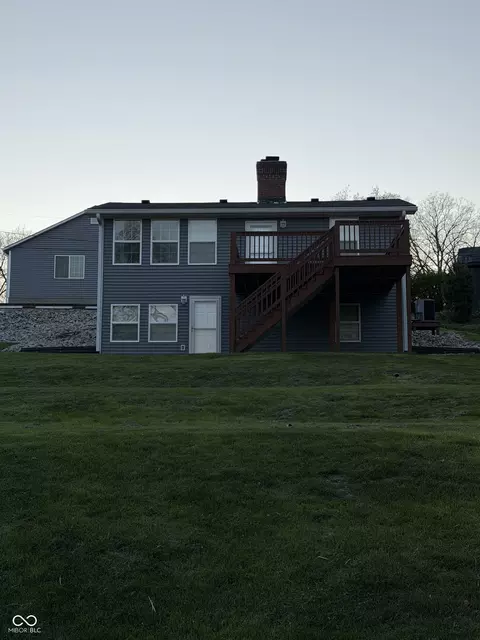 8621 Riser Dr S, Princes Lakes, IN 46164