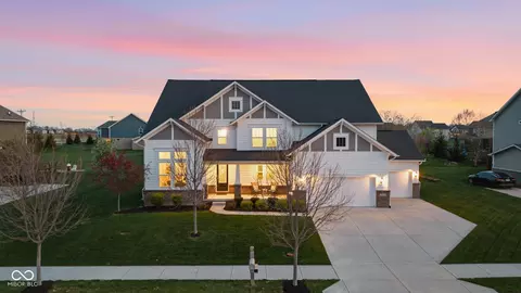 14893 Edgebrook Dr, Fishers, IN 46040