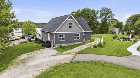9550 E Northshore Dr, Unionville, IN 47468