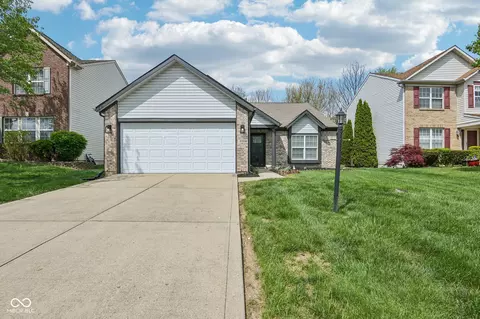 3228 Crestwell Dr, Indianapolis, IN 46268
