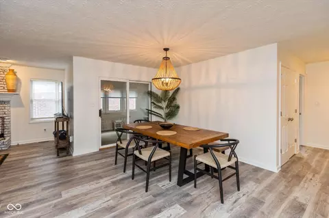 Dining - 6858 Steinmeier Ln, Indianapolis, IN 46220 photo 2 of 2