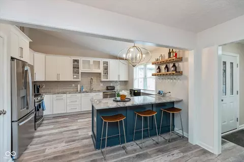 Kitchen - 6858 Steinmeier Ln, Indianapolis, IN 46220 photo 1 of 5