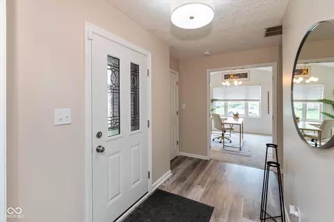 Entry Way - 6858 Steinmeier Ln, Indianapolis, IN 46220 photo 1 of 1