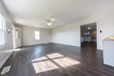 Living - 728 N 650 E, Columbus, IN 47203 photo 3 of 3