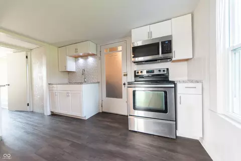 Kitchen - 728 N 650 E, Columbus, IN 47203 photo 1 of 1