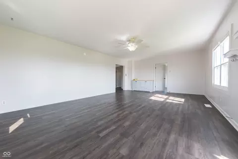 Living - 728 N 650 E, Columbus, IN 47203 photo 1 of 3