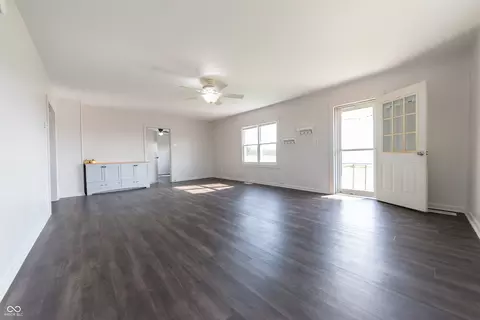 Living - 728 N 650 E, Columbus, IN 47203 photo 2 of 3