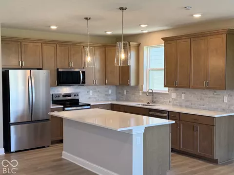 Kitchen - 1276 Dutchess Dr, Westfield, IN 46074 photo 6 of 8
