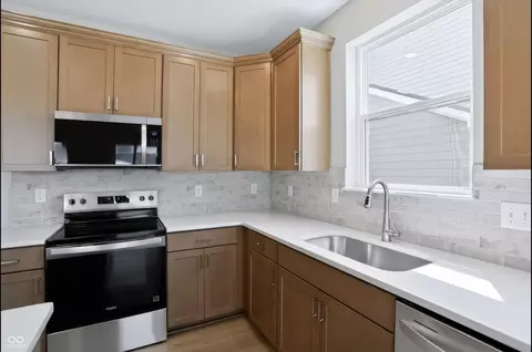 Kitchen - 1276 Dutchess Dr, Westfield, IN 46074 photo 7 of 8