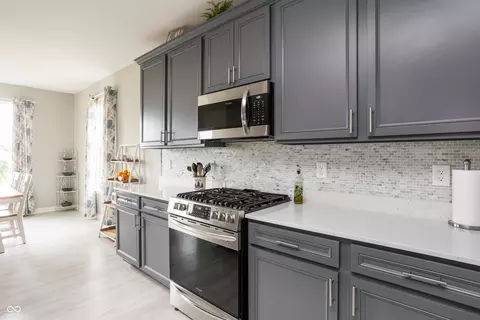 Kitchen - 751 Willow Ridge Ct, Plainfield, IN 46168 photo 6 of 8