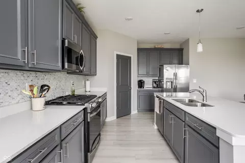 Kitchen - 751 Willow Ridge Ct, Plainfield, IN 46168 photo 5 of 8